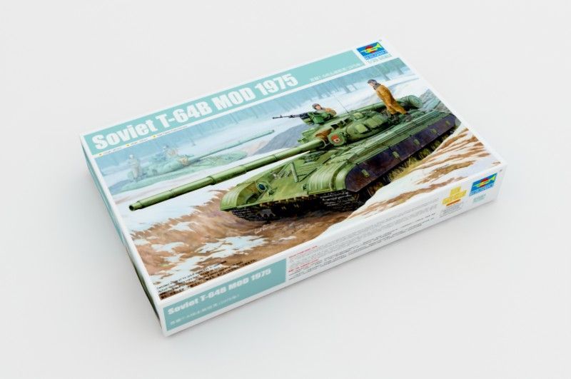 Советский основной боевой танк 1/35 Т-64Б мод. 1975 Trumpeter 01581 , сборная модель обт Трумпетер TR01581 фото