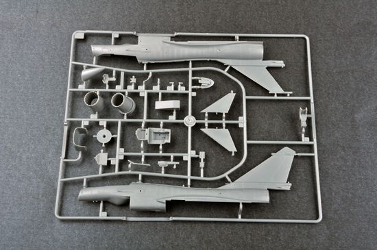 Китайский истребитель 1/72 Chengdu J-10B Meng Long Trumpeter 01651 , сборная модель Ченгду Трумпетер TR01651 фото