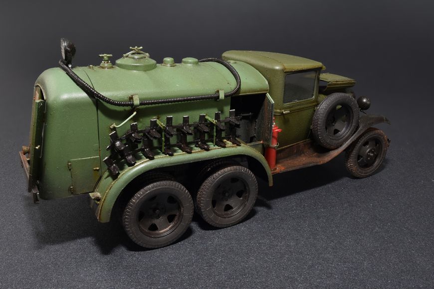 Радянський бензозаправник 1/35 БЗ-38 (BZ-38 Refueller) MiniArt 35145 , збірна модель бензовоза Мініарт MA35145 фото