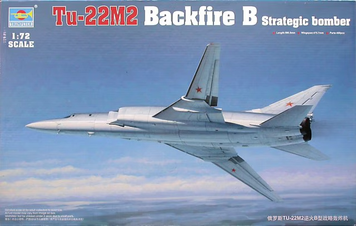 Советский бомбардировщик 1/72 Туполев Ту-22М2 (Backfire B) Trumpeter 01655 , сборная модель Трумпетер TR01655 фото
