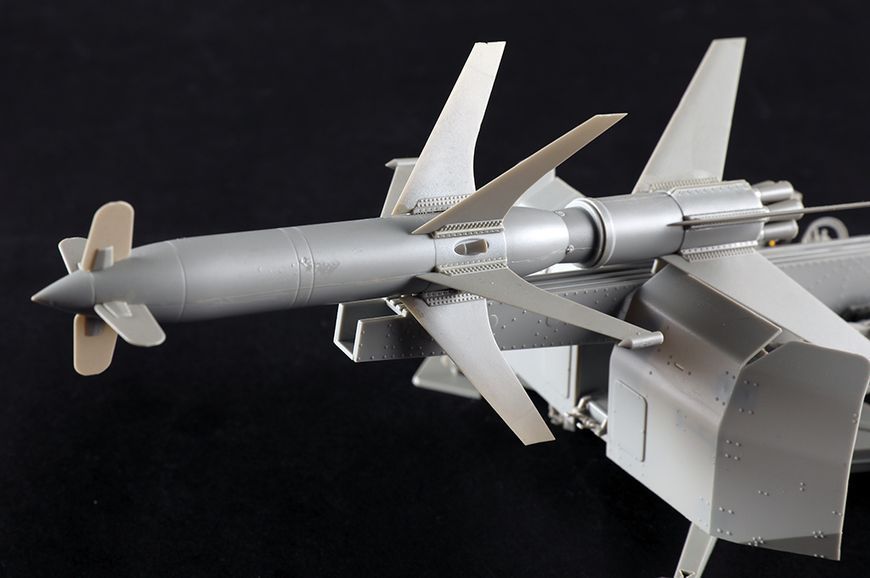 Німецький дослідний зенітний ракетний комплекс 1/35 Rheintochter I Trumpeter 02357 , збірна модель Рейнтохтер TR02357 фото