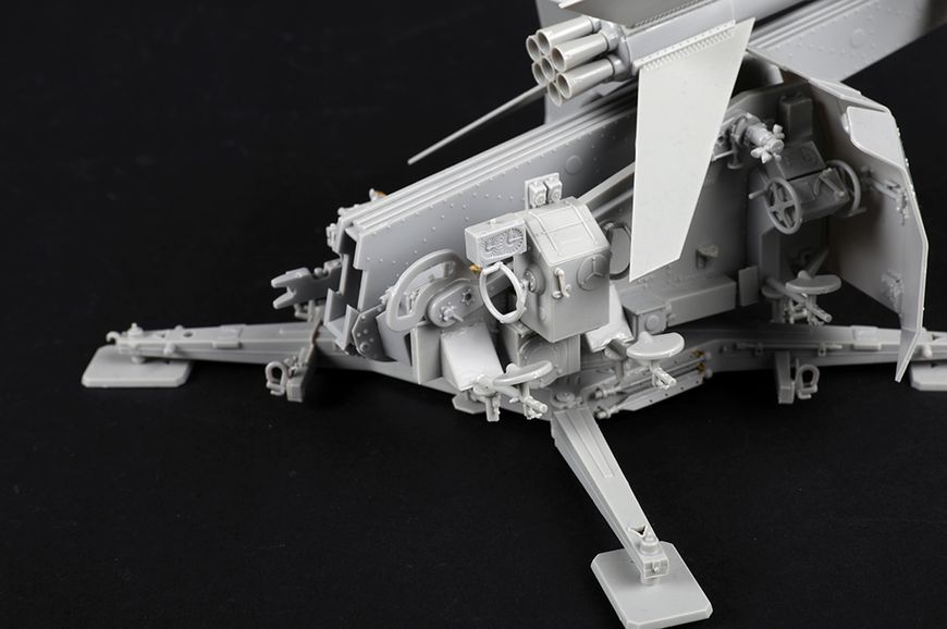 Німецький дослідний зенітний ракетний комплекс 1/35 Rheintochter I Trumpeter 02357 , збірна модель Рейнтохтер TR02357 фото
