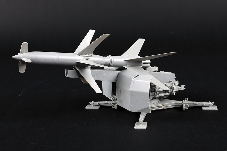 Німецький дослідний зенітний ракетний комплекс 1/35 Rheintochter I Trumpeter 02357 , збірна модель Рейнтохтер TR02357 фото