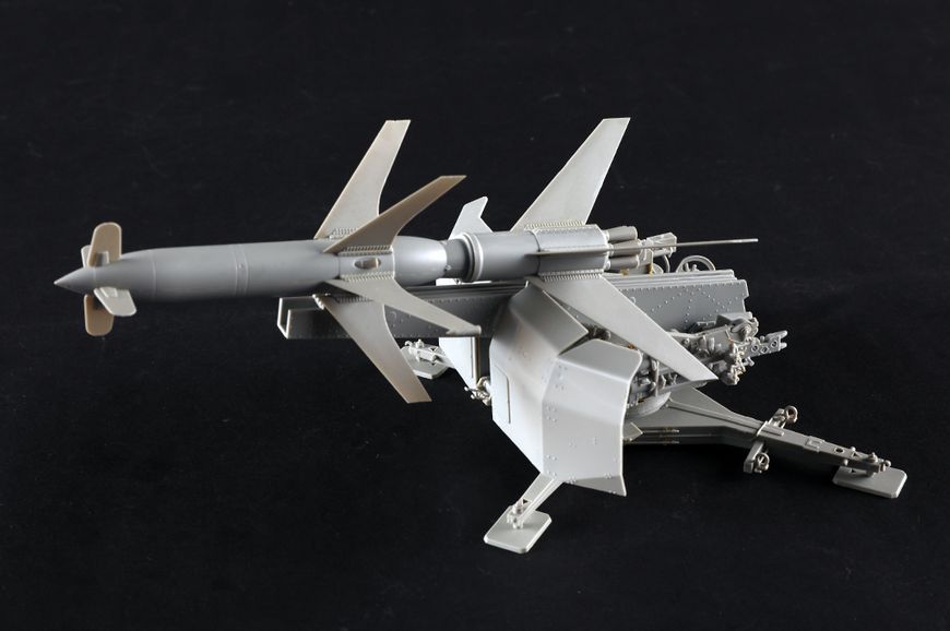 Німецький дослідний зенітний ракетний комплекс 1/35 Rheintochter I Trumpeter 02357 , збірна модель Рейнтохтер TR02357 фото