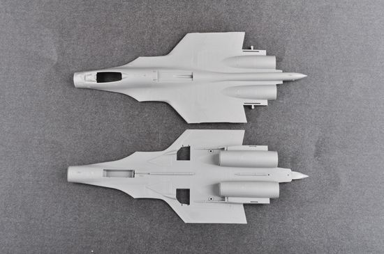 Радянський винищувач 1/72 Су-33 (Flanker-D) Trumpeter 01667 , збірна модель палубник Трумпетер TR01667 фото