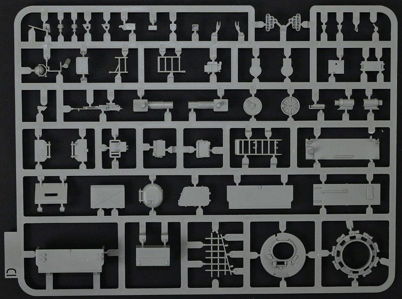 Збірна модель Танк 1/35 British Main Battle Tank Chieftain Mk.5/P Takom 2027 2027 фото