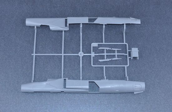 Радянський винищувач 1/48 МіГ-23МЛ Trumpeter 02855 , збірна модель винищувач Мікоян Трумпетер TR02855 фото