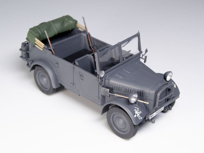 Сборная модель ICM 1/35 Легкие вездеходы Вермахта IIСВ le.gl.Pkw Kfz.1, le.gl.Einheitz-Pkw Kfz.2, le.gl.Einheitz-Pkw Kfz.4 DS3513 ICMDS3513 фото