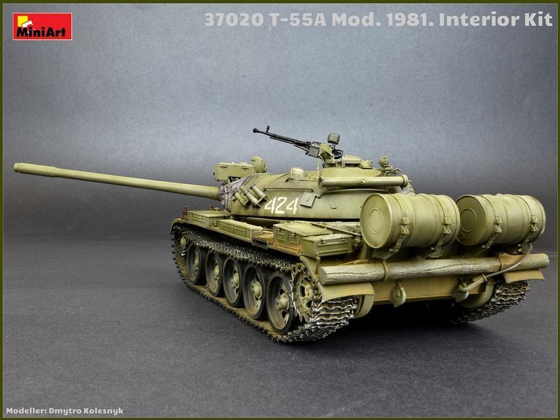 Радянський основний бойовий танк 1/35 Т-55А 1981 (T-55A Interior Kit) MiniArt 37020 , збірна модель Мініарт MA37020 фото