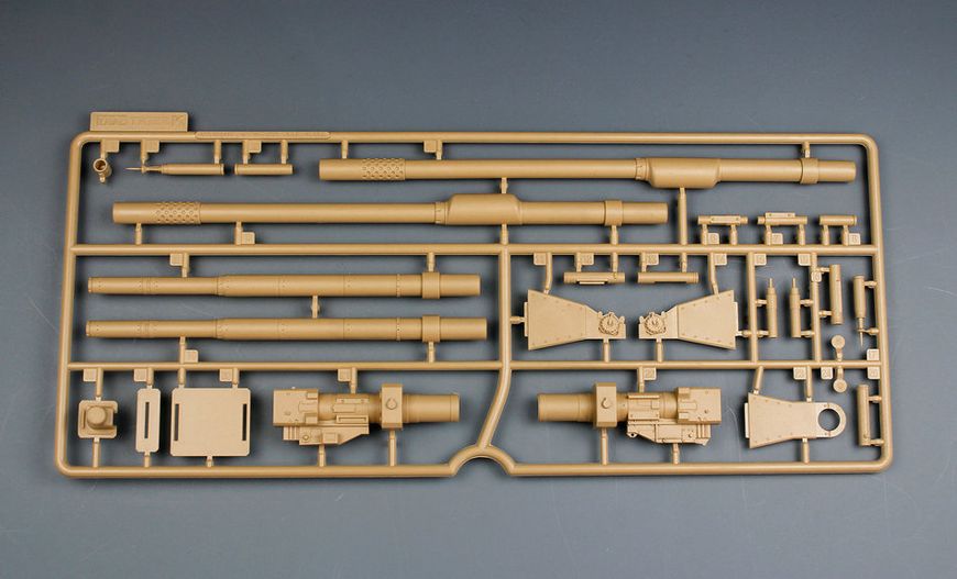 Сборная модель 1/35 Немецкий танка ЛЕОПАРД II R II 130mm GUN Тайгер Модел 4613 TM4613 фото