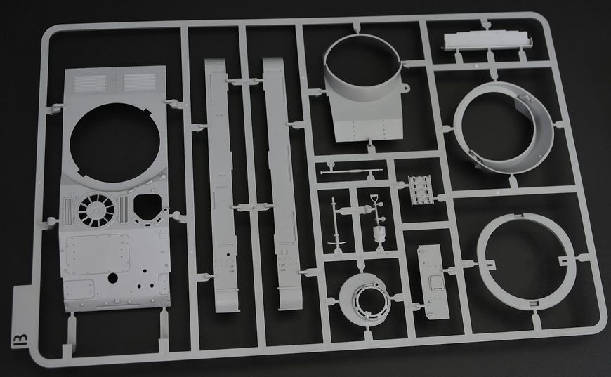 Сборная модель Танк 1/35 I.D.F Light Tank AMX-13/75 Таком 2036 2036 фото