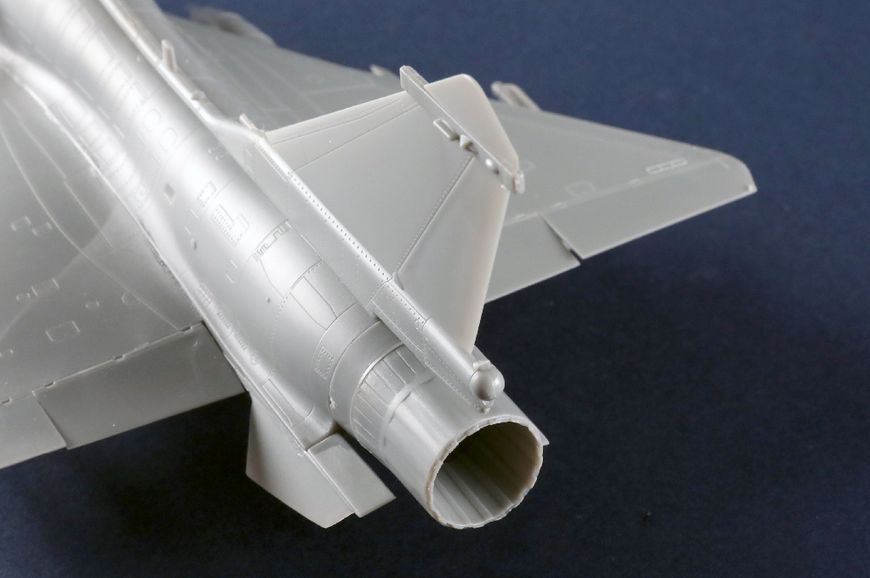Китайський винищувач 1/72 Chengdu J-10C Trumpeter 01698 , збірна модель Ченгду Трумпетер TR01698 фото