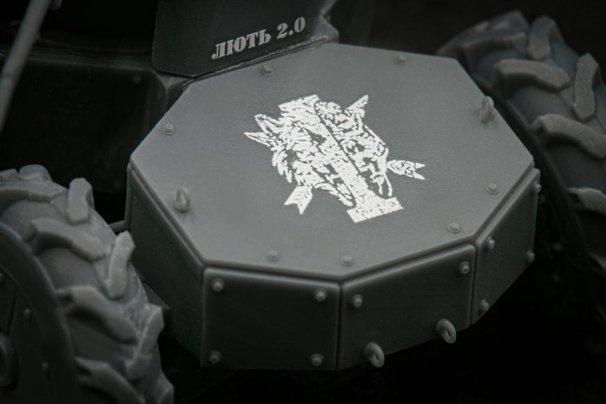 Український наземний дрон 1/35 UGV LIUT ПКТ Scale X VG-35002 , збірна модель Лють Скейл Х VG-35002 фото