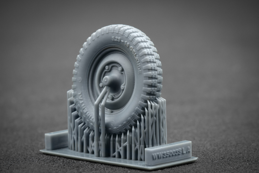 Набор деформированных колес 1/35 для K&uuml;belwagen (Meng, Tamiya) Scale X WW-35003W , набор деталировки WW-35003W фото