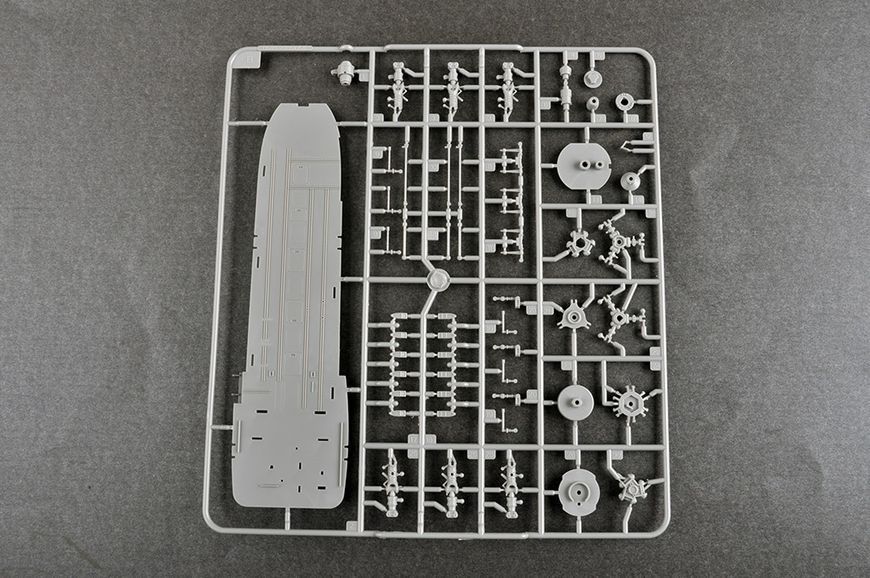 Советский палубный транспортно-боевой вертолет 1/35 Ка-29 Helix-B Trumpeter 05110 , сборная модель Трумпетер TR05110 фото