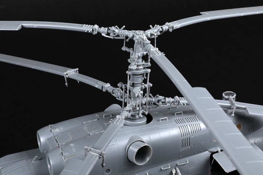Советский палубный транспортно-боевой вертолет 1/35 Ка-29 Helix-B Trumpeter 05110 , сборная модель Трумпетер TR05110 фото