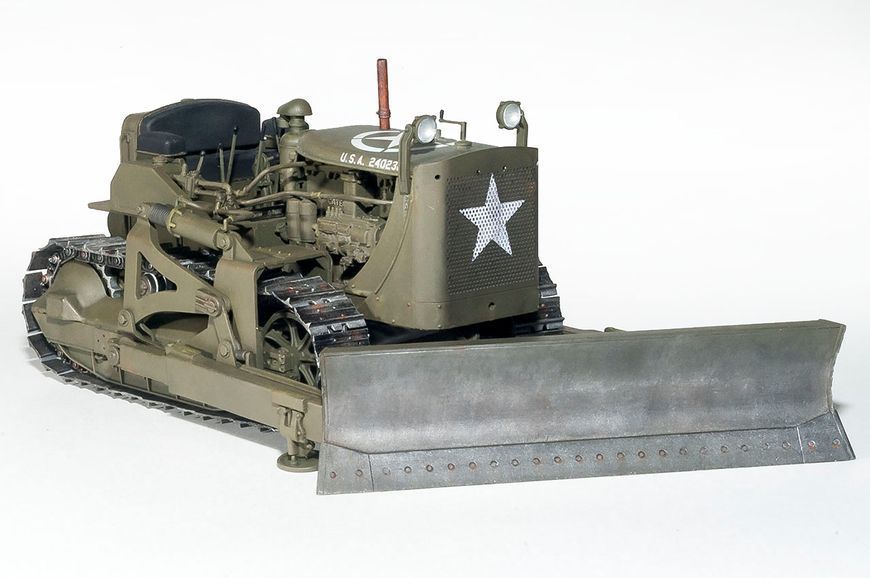 Американский бульдозер 1/35 Caterpillar D4 MiniArt 35195 , сборная модель Миниарт MA35195 фото