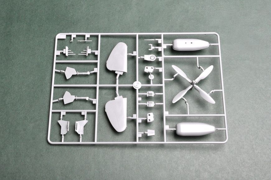 Американський винищувач 1/48 Republic P-47D Thunderbolt HobbyBoss 85804 , збірна модель Тандерболт Хобібос HB85804 фото