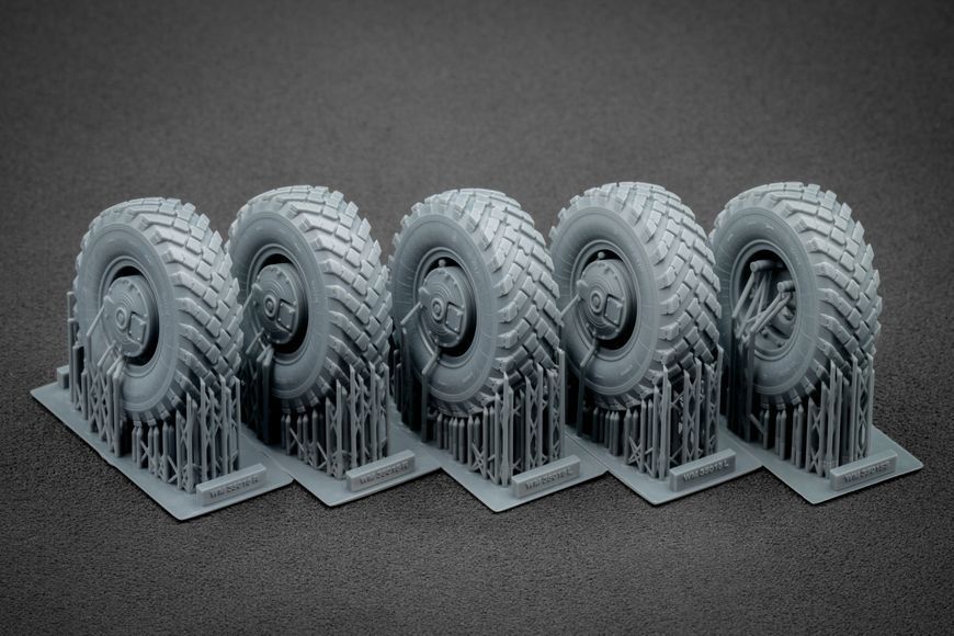 Набор колес 1/35 v1 для ГАЗ Тигр (Meng) Scale X WM-35015 , набор деталировки Скейл Х WM-35015 фото