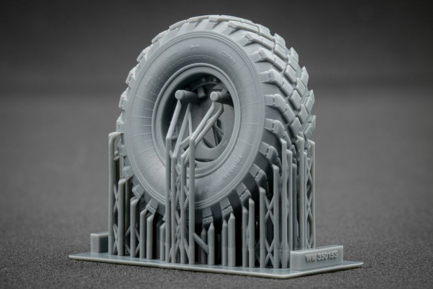 Набор колес 1/35 v1 для ГАЗ Тигр (Meng) Scale X WM-35015 , набор деталировки Скейл Х WM-35015 фото