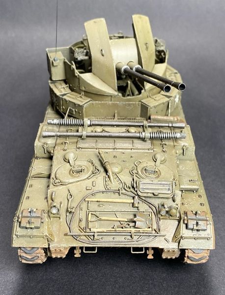 Американська самохідна зенітна установка 1/72 M19 Foreart 2004 , збірна модель зенітної установки Фореарт FA2004 фото