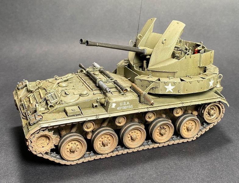 Американська самохідна зенітна установка 1/72 M19 Foreart 2004 , збірна модель зенітної установки Фореарт FA2004 фото
