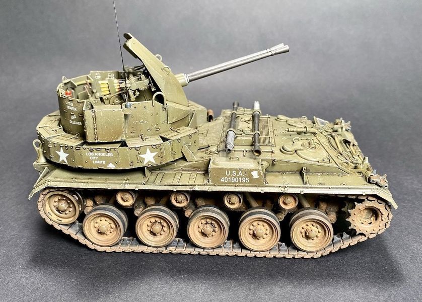 Американська самохідна зенітна установка 1/72 M19 Foreart 2004 , збірна модель зенітної установки Фореарт FA2004 фото