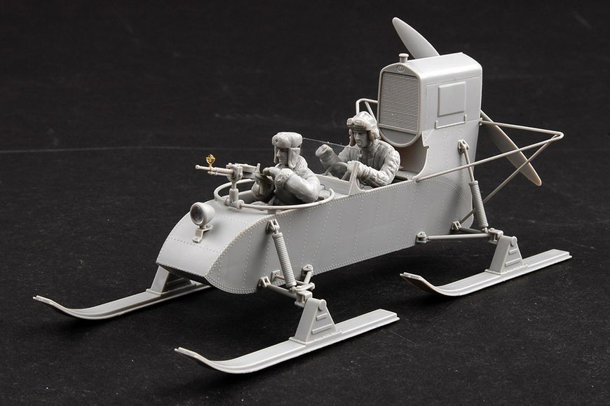 Радянські самохідні бойові сани 1/35 РФ-8 (ГАЗ-98) Trumpeter 02322 , збірна модель аеросани РФ8 Трумпетер TR02322 фото