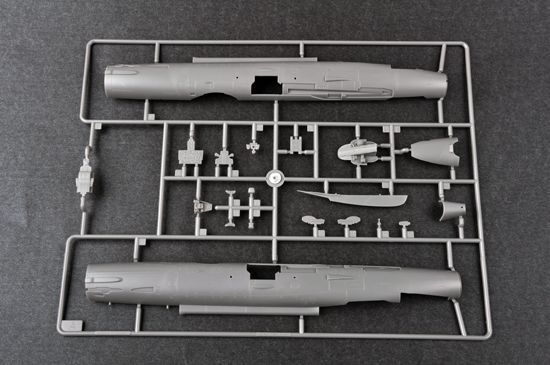Китайский истребитель 1/48 Chengdu J-7A Fighter Trumpeter 02859 , сборная модель истребитель Ченгду Трумпетер TR02859 фото