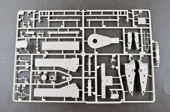 Реактивная система залпового огня 1/35 9А53 (9К512 &laquo;Ураган-1М&raquo;) Trumpeter 01068 , сборная модель рсзо TR01068 фото