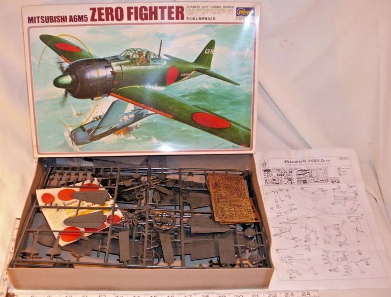 Збірна модель 1/72 японський винищувач Mitsubishi A6M2 Zero Fighter Type 52 Hasegawa 01452 HS01452 фото
