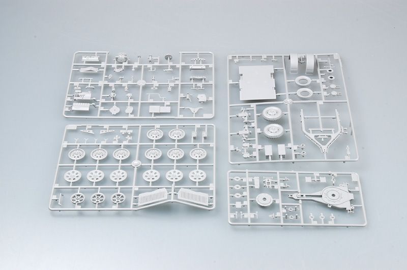 Німецька самохідна зенітна установка з причепом 1/35 Sd.Kfz.7/2 3.7cm Flak 37 & Sd.Anh&auml;nger 52 Trumpeter 01526 TR01526 фото