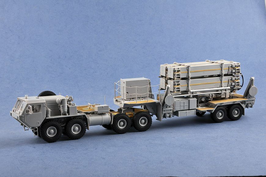 Американский ЗРК 1/35 M983 HEMTT & M901 of MIM-104F (PAC-3) Trumpeter 01037 , сборная модель Патриот TR01037 фото