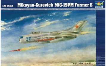 Советский истребитель 1/48 МиГ-19ПМ Farmer E Trumpeter 02804 , сборная модель истребитель Микоян Трумпетер TR02804 фото