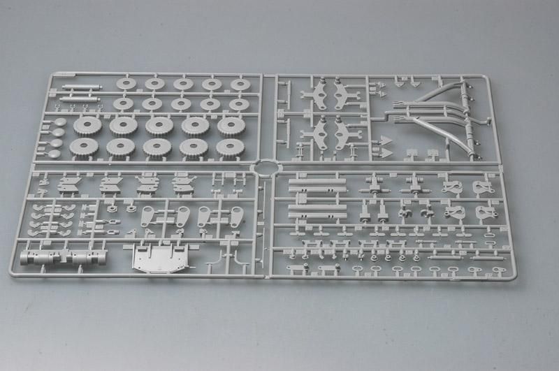 Сборная модель 1/35 Американский танк Абрамс M1A1/A2 ( 5 различных модификаций ) Трумпетер 01535 TR01535 фото