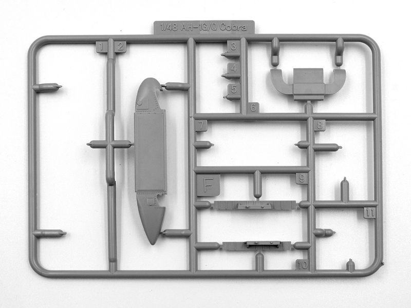 Збірна модель ICM 1/48 AH-1G "Arctic Cobra", гелікоптер США (48299) ICM48299 фото