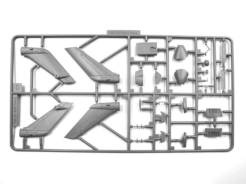 Сборная модель ICM 1/48 AH-1G "Arctic Cobra", вертолет США 48299 ICM48299 фото