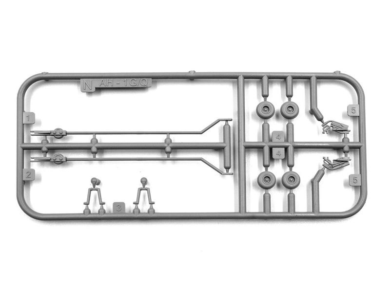 Сборная модель ICM 1/48 AH-1G "Arctic Cobra", вертолет США 48299 ICM48299 фото