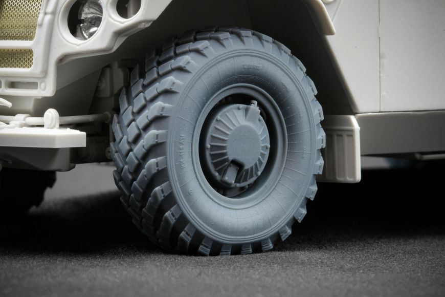 Набір деформованих коліс 1/35 v2 для ГАЗ Тигр (Meng) Scale X WM-35016W , набір деталювання Скейл Х WM-35016W фото