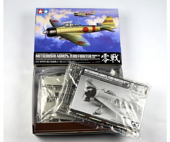 Японський винищувач 1/32 Mitsubishi A6M2b Zero Model 21 (Zeke) Tamiya 60317 , збірна модель Зік Тамія TAM60317 фото