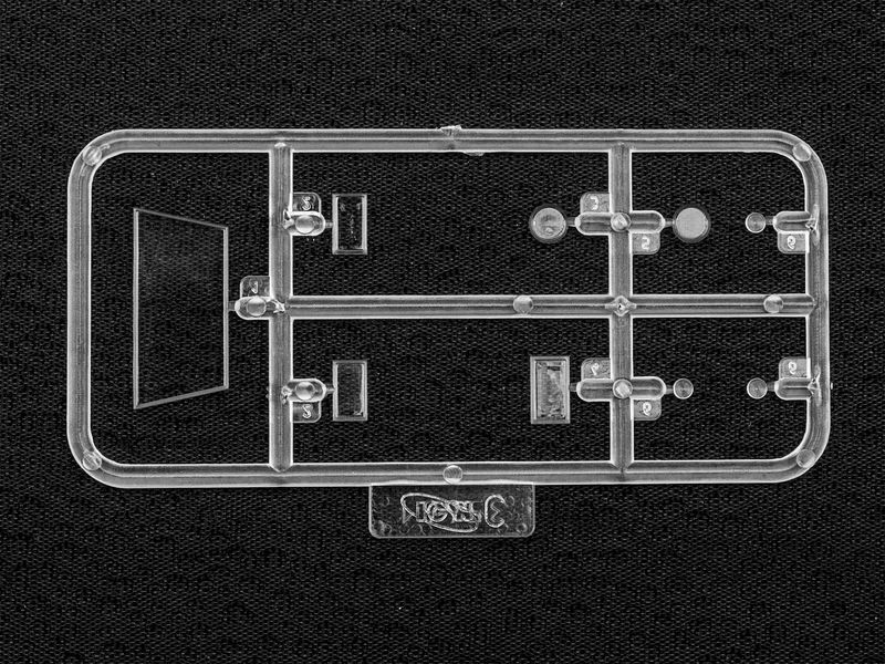 Сборная модель ICM 1/35 Американский экспедиционный корпус в Европе, 1918 год Standard B "Liberty", FWD Type B, Model T 1917 Ambulance, пехота США, водители США DS3518 ICMDS3518 фото