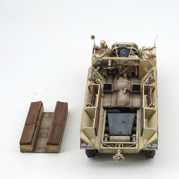 Німецький бронетранспортер 1/35 Sd.Kfz.251/1 Ausf.D Full Interior Snowman Model SP-8001 , збірна модель SP-8001 фото