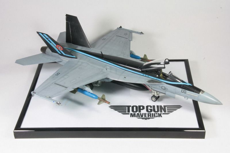 Збірна модель 1/48 американський літак радіоелектронної боротьби Boeing EA-18G Growler Meng LS-019 LS-019 фото