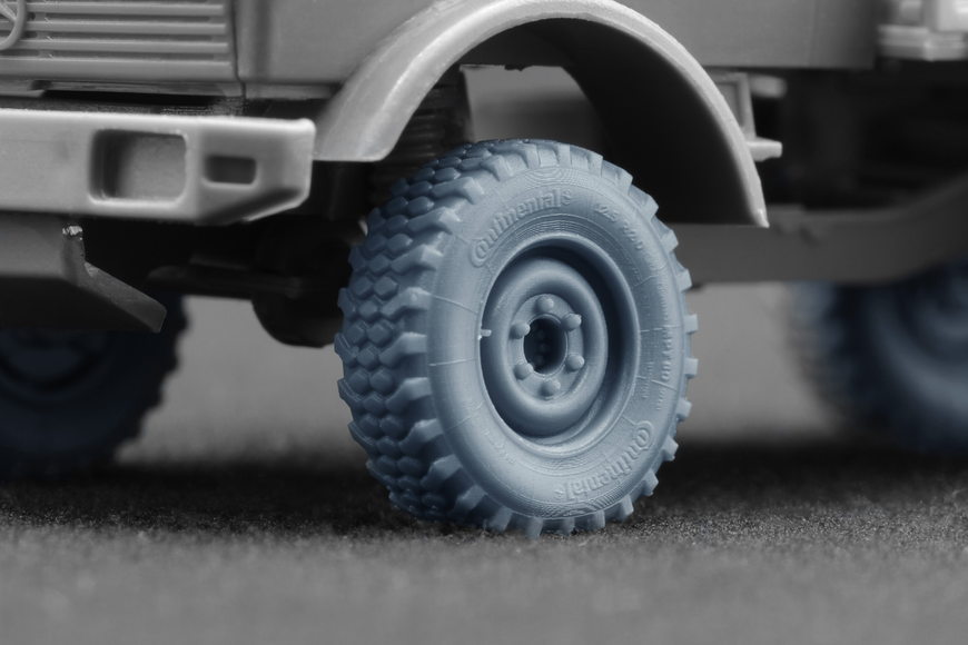 Набір деформованих коліс 1/72 MPT 80 12.5R20 для Unimog U1300L (ACE) Scale X WM-72017W , набір деталювання WM-72017W фото