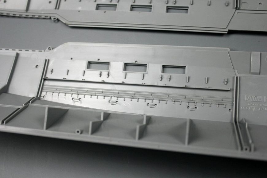 Сборная модель 1/35 Корабль Sweden CB90 Fast Assault Craft 1991-present Тайгер Модел 6290 TM6290 фото