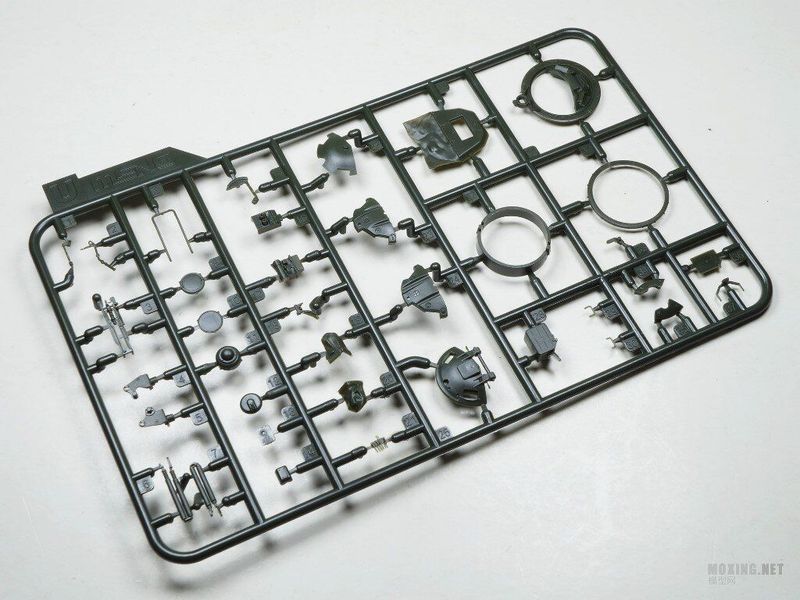 Сборная модель 1/35 танк Т-72БЗ Meng TS-028 TS-028 фото