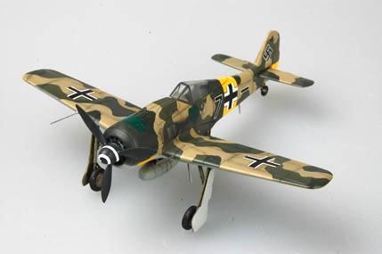 Сборная модель 1/72 немецкий истребитель Fw 190A-6 HobbyBoss HB80245 HB80245 фото