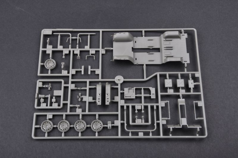 Японский внедорожник военной полиции 1/35 Mitsubishi Type 73 Trumpeter 05518 , сборная модель джип Трумпетер TR05518 фото