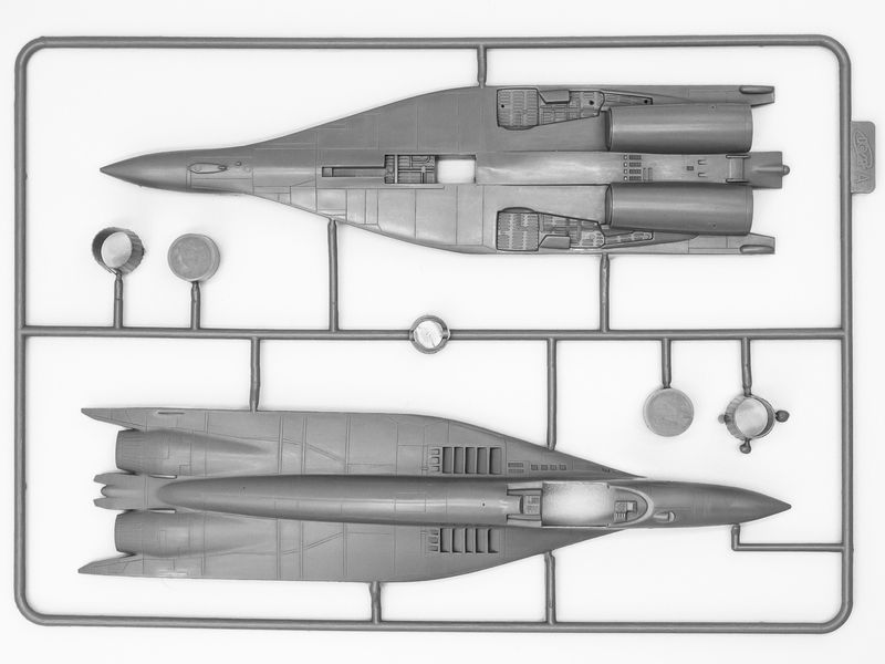 Збірна модель ICM 1/72 Привид Києва (МіГ-29 Повітряних Сил України) (72140) ICM72140 фото