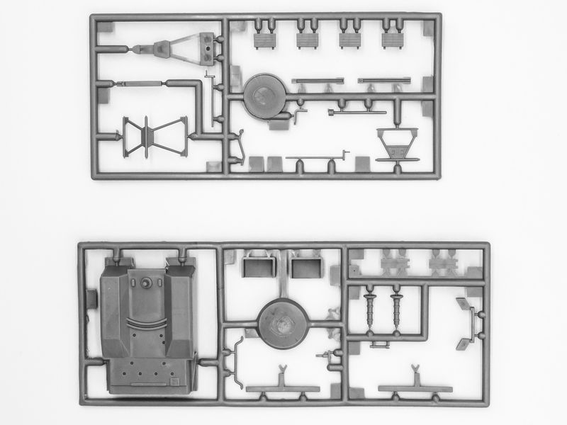 Сборная модель ICM 1/72 БМ-13-16 "Катюша", реактивная система залпового огня 72571 ICM72571 фото